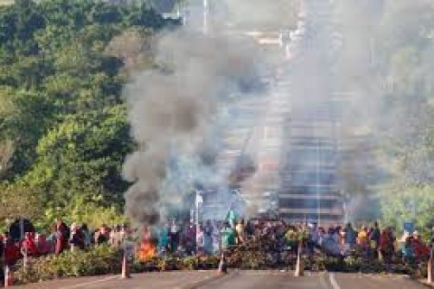 BR-163 é liberada após protesto do MST em Campo Grande