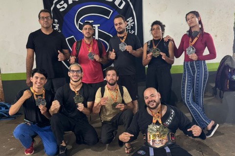 Equipe de Costa Rica (Saiko jiu jitsu - Costa Rica) brilha no 1º Open das Divisas e conquista oito medalhas